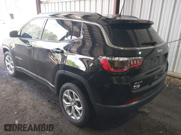 2024 Jeep Compass Latitude with VIN 3C4NJDBNXRT101453, listed as a IAAI auction lot 42016404 with 3,739 mi miles and . Bid and sale history available at carsss.com. Image 3.