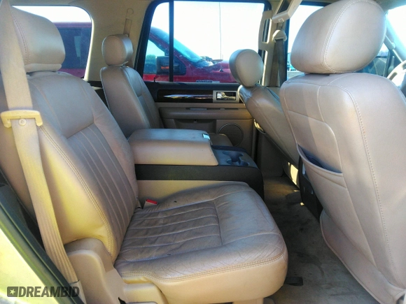 2005 Lincoln Navigator Luxury with VIN 5LMFU27505LJ13912, listed as a IAAI auction lot 41539095 with 1 mi miles. Bid and sale history available at carsss.com. Image 8.