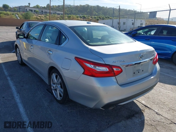 2017 Nissan Altima SR with VIN 1N4BL3AP7HC193941, listed as a IAAI auction lot 42497050 with 96,864 mi miles and . Bid and sale history available at DreamBid. Image 3.