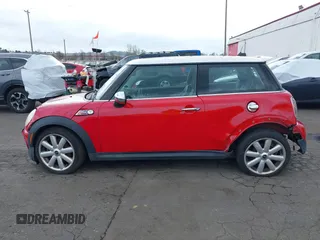 2008 MINI Hardtop S with VIN WMWMF73538TT89756, listed as a IAAI auction lot 41907020 with 139,789 mi miles and . Bid and sale history available at DreamBid. Image 13.