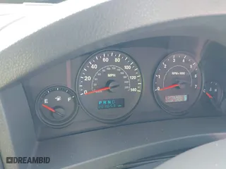 2005 Jeep Grand Cherokee Laredo with VIN 1J4GS48N75C505209, listed as a IAAI auction lot 41452637 with 263,653 mi miles. Bid and sale history available at carsss.com. Image 7.