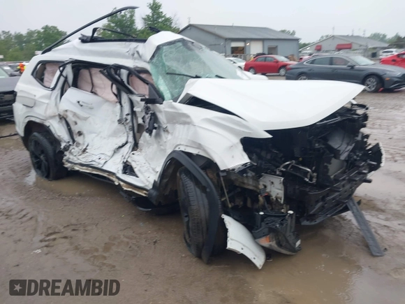 2022 Volkswagen Atlas SE with VIN 1V2KR2CA0NC509427, listed as a IAAI auction lot 42440164 with 52,898 mi miles and . Bid and sale history available at DreamBid. Image 1.