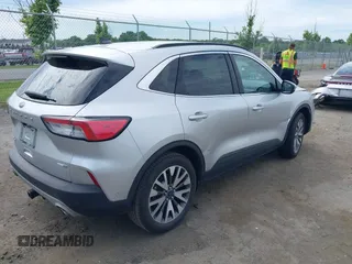 2020 Ford Escape Titanium с VIN 1FMCU9J99LUB45758, выставлен на аукционе IAAI как лот 42286143 с пробегом 51 177 миль миль и . История ставок и продаж доступна на DreamBid. Изображение 4.