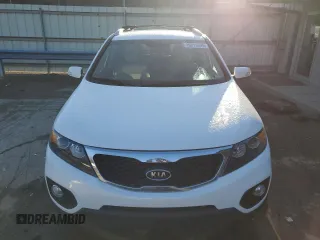 2011 Kia Sorento LX with VIN 5XYKTCA13BG164946, listed as a Copart auction lot 49816605 with 81,404 mi miles and Salvage Title. Bid and sale history available at DreamBid. Image 5.