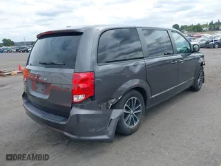 2019 Dodge Grand Caravan SE with VIN 2C4RDGBG4KR502999, listed as a IAAI auction lot 40103732 with 157,823 mi miles. Bid and sale history available at carsss.com. Image 4.