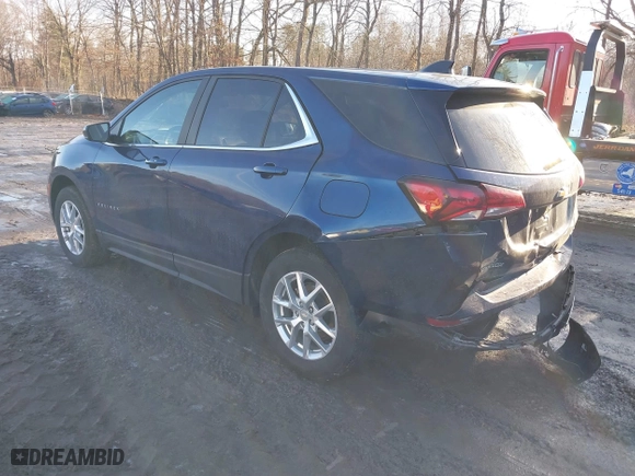2022 Chevrolet Equinox LT with VIN 3GNAXUEV1NL299771, listed as a IAAI auction lot 41208871 with 28,728 mi miles. Bid and sale history available at carsss.com. Image 3.