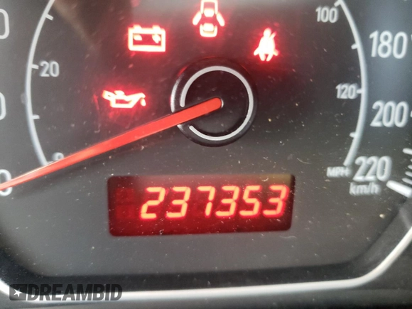 2009 Suzuki SX4 Man AWD with VIN JS2YB413896205014, listed as a Copart auction lot 48791235 with 237,353 mi miles and Non Repairable. Bid and sale history available at carsss.com. Image 8.