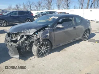 2016 Scion tC z VIN JTKJF5C73GJ020247, wystawiony jako Copart lot #47407695 z przebiegiem Nie podano mil oraz Szkody całkowita. Historia ofert i sprzedaży dostępna na DreamBid. Obrazek 1.