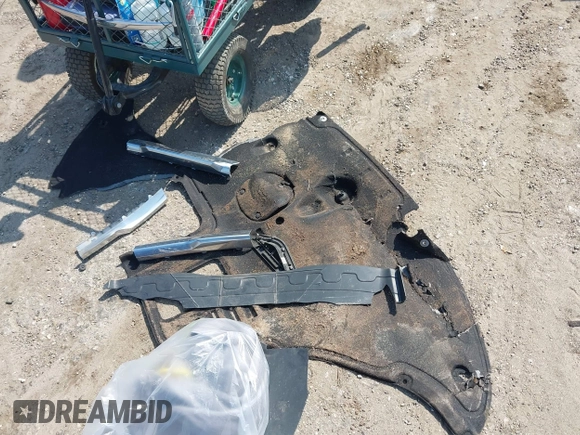 2021 Hyundai Santa Fe SEL z VIN 5NMS64AJ3MH331523, wystawiony jako IAAI lot #42201780 z przebiegiem 84 319 mil mil oraz . Historia ofert i sprzedaży dostępna na DreamBid. Obrazek 12.