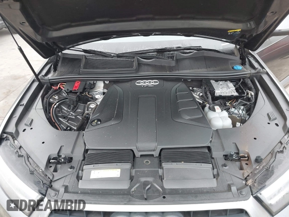 2018 Audi Q7 Premium Plus with VIN WA1LHAF70JD040387, listed as a IAAI auction lot 41087797 with 75,031 mi miles. Bid and sale history available at carsss.com. Image 10.