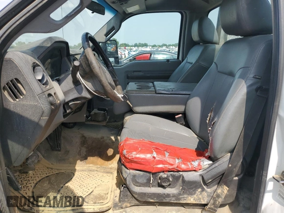 2016 Ford F-250 XL with VIN 1FTBF2A60GEA69256, listed as a Copart auction lot 60632905 with 353,190 mi miles and Salvage title. Bid and sale history available at DreamBid. Image 7.