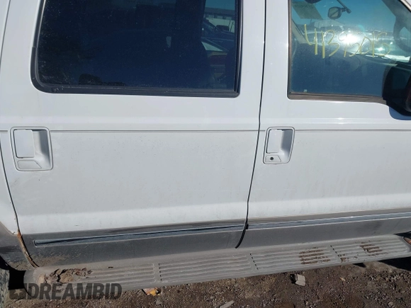 2002 Ford Excursion Limited z VIN 1FMNU43S32ED21966, wystawiony jako IAAI lot #41395015 z przebiegiem 224 696 mil mil oraz . Historia ofert i sprzedaży dostępna na DreamBid. Obrazek 13.