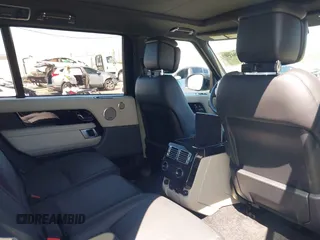 2021 Land Rover Range Rover z VIN SALGS5SEXMA436877, wystawiony jako IAAI lot #41950042 z przebiegiem 29 597 mil mil oraz . Historia ofert i sprzedaży dostępna na DreamBid. Obrazek 8.
