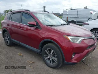 2018 Toyota RAV4 XLE z VIN 2T3WFREV7JW501241, wystawiony jako IAAI lot #42134328 z przebiegiem 56 536 mil mil oraz . Historia ofert i sprzedaży dostępna na DreamBid. Obrazek 1.