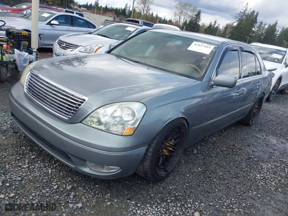 2001 Lexus LS 430 with VIN JTHBN30F910005133, listed as a IAAI auction lot 41937014 with 192,806 mi miles. Bid and sale history available at carsss.com. Image 2.