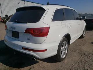 2015 Audi Q7 3.0L TDI Prestige with VIN WA1WMAFE8FD002808, listed as a Copart auction lot 63164372 with 131,934 mi miles. Bid and sale history available at carsss.com. Image 4.
