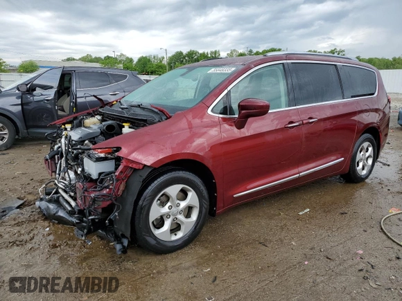 2017 Chrysler Pacifica Touring L Plus z VIN 2C4RC1EG6HR840098, wystawiony jako Copart lot #55848335 z przebiegiem 233 269 mil mil oraz Szkoda całkowita • Salvage title. Historia ofert i sprzedaży dostępna na DreamBid. Obrazek 1.