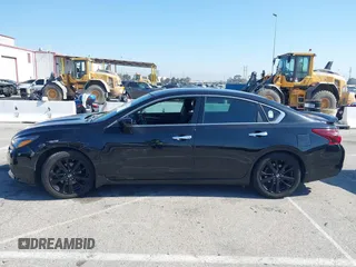 2017 Nissan Altima SL z VIN 1N4AL3AP2HC490191, wystawiony jako IAAI lot #42242495 z przebiegiem 195 261 mil mil oraz . Historia ofert i sprzedaży dostępna na DreamBid. Obrazek 14.