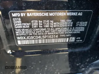 2020 BMW X1 xDrive28i z VIN WBXJG9C04L5P16314, wystawiony jako Copart lot #46709905 z przebiegiem 45 064 mil mil oraz Szkoda całkowita • Salvage title. Historia ofert i sprzedaży dostępna na DreamBid. Obrazek 13.