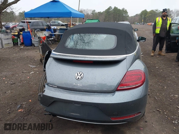2019 Volkswagen Beetle S with VIN 3VW5DAAT6KM505210, listed as a IAAI auction lot 42084818 with 24 mi miles and . Bid and sale history available at DreamBid. Image 16.