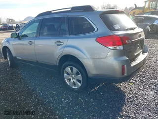 2011 Subaru Outback 2.5i Prem AWP with VIN 4S4BRBCC4B3310889, listed as a IAAI auction lot 41832441 with 209,667 mi miles. Bid and sale history available at carsss.com. Image 3.