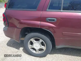 2007 Chevrolet TrailBlazer LS with VIN 1GNDS13S172275140, listed as a IAAI auction lot 42129093 with 212,903 mi miles and . Bid and sale history available at DreamBid. Image 20.