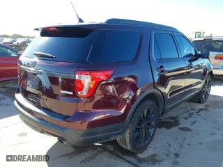 2019 Ford Explorer XLT with VIN 1FM5K7DHXKGA76677, listed as a IAAI auction lot 41472858 with 106,751 mi miles. Bid and sale history available at carsss.com. Image 4.