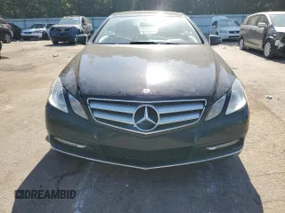2013 Mercedes-Benz E-Class E 350 with VIN WDDKJ8JB4DF190513, listed as a Copart auction lot 60291464 with 111,245 mi miles and Clean Title. Bid and sale history available at carsss.com. Image 5.