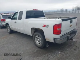 2013 Chevrolet Silverado 1500 LT with VIN 1GCRKSE76DZ404277, listed as a IAAI auction lot 41737878 with 204,921 mi miles and . Bid and sale history available at DreamBid. Image 3.