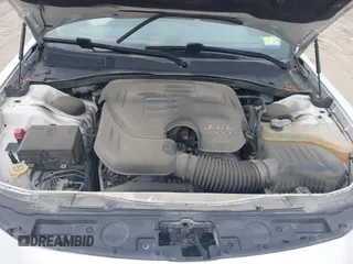 2019 Chrysler 300 Limited with VIN 2C3CCAKG7KH634459, listed as a IAAI auction lot 40450997 with 97,809 mi miles. Bid and sale history available at carsss.com. Image 10.