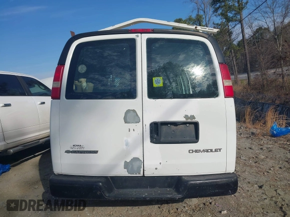 2003 Chevrolet Express Cargo Van with VIN 1GCFG15T631105901, listed as a IAAI auction lot 41685138 with 197,571 mi miles. Bid and sale history available at carsss.com. Image 16.