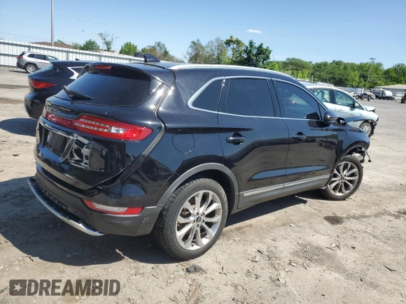 2019 Lincoln MKC Select z VIN 5LMCJ2D91KUL22696, wystawiony jako Copart lot #56699465 z przebiegiem 88 532 mil mil oraz Szkoda całkowita • Salvage title. Historia ofert i sprzedaży dostępna na DreamBid. Obrazek 3.