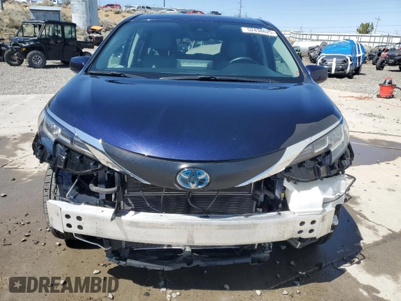 2021 Toyota Sienna XLE with VIN 5TDYSKFC8MS032403, listed as a Copart auction lot 52438625 with 48,738 mi miles and Salvage Title. Bid and sale history available at DreamBid. Image 5.