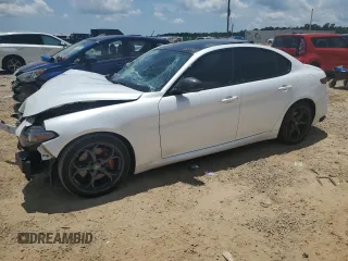 2018 Alfa Romeo Giulia Ti Sport с VIN ZARFAECN3J7599728, выставлен на аукционе Copart как лот 57711005 с пробегом Не указан миль и Списание • Salvage title. История ставок и продаж доступна на DreamBid. Изображение 1.