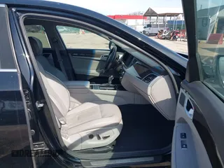 2015 Hyundai Genesis 3.8L z VIN KMHGN4JE6FU038072, wystawiony jako IAAI lot #41739135 z przebiegiem 104 414 mil mil oraz . Historia ofert i sprzedaży dostępna na DreamBid. Obrazek 5.