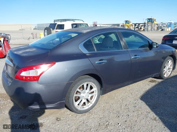 2011 Nissan Maxima 3.5 S with VIN 1N4AA5AP2BC827502, listed as a IAAI auction lot 41947811 with 215,138 mi miles. Bid and sale history available at carsss.com. Image 4.