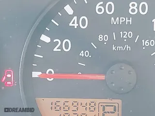 2005 Nissan Xterra S with VIN 5N1AN08W25C640551, listed as a IAAI auction lot 41243383 with 166,948 mi miles. Bid and sale history available at carsss.com. Image 15.