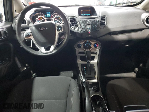 2019 Ford Fiesta SE z VIN 3FADP4BJ5KM124183, wystawiony jako Copart lot #53210525 z przebiegiem 77 120 mil mil oraz Szkoda całkowita • Salvage title. Historia ofert i sprzedaży dostępna na DreamBid. Obrazek 8.