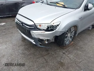 2018 Mitsubishi Outlander ES z VIN JA4AP3AU3JU004874, wystawiony jako IAAI lot #42506653 z przebiegiem 67 052 mil mil oraz . Historia ofert i sprzedaży dostępna na DreamBid. Obrazek 6.