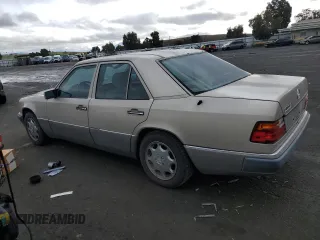 1991 Mercedes-Benz 300 E with VIN WDBEA30D4MB426614, listed as a Copart auction lot 86784864 with 95,640 mi miles and Clean Title. Bid and sale history available at carsss.com. Image 2.