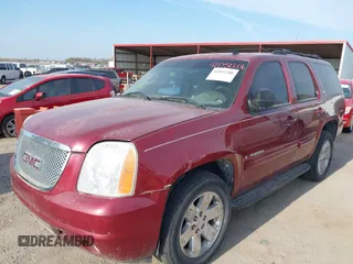 2007 GMC Yukon SLE with VIN 1GKFK13077J204048, listed as a IAAI auction lot 42052206 with 273,197 mi miles. Bid and sale history available at carsss.com. Image 12.