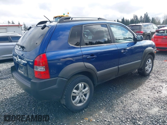 2007 Hyundai Tucson SE with VIN KM8JN12D77U502031, listed as a IAAI auction lot 41745106 with 131,668 mi miles. Bid and sale history available at carsss.com. Image 4.