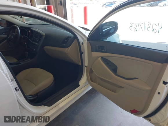 2015 Kia Optima LX z VIN KNAGM4A79F5528215, wystawiony jako IAAI lot #42317163 z przebiegiem 215 395 mil mil oraz . Historia ofert i sprzedaży dostępna na DreamBid. Obrazek 5.