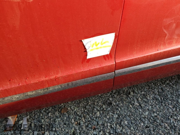 2017 Bentley Bentayga W12 z VIN SJAAC2ZV1HC014037, wystawiony jako Copart lot #73797634 z przebiegiem Nie podano mil oraz Szkoda całkowita • Salvage title. Historia ofert i sprzedaży dostępna na DreamBid. Obrazek 13.