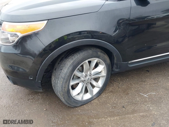 2013 Ford Explorer Limited with VIN 1FM5K8F84DGC14851, listed as a IAAI auction lot 41673589 with 158,194 mi miles. Bid and sale history available at carsss.com. Image 6.