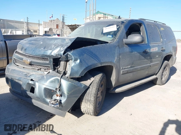 2008 Chevrolet Tahoe LS with VIN 1GNFC13C08R117881, listed as a IAAI auction lot 41216586 with 285,270 mi miles and . Bid and sale history available at DreamBid. Image 2.