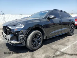 2022 Audi Q8 Premium z VIN WA1AVBF11ND005865, wystawiony jako Copart lot #57301465 z przebiegiem 59 208 mil mil oraz Szkoda całkowita • Salvage title. Historia ofert i sprzedaży dostępna na DreamBid. Obrazek 1.