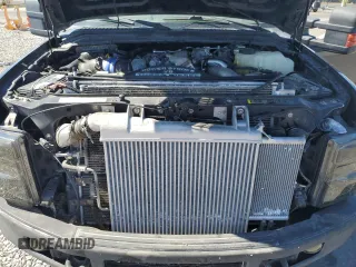 2008 Ford F-350 XL z VIN 1FTSW31R08EB49836, wystawiony jako Copart lot #63876975 z przebiegiem 273 563 mil mil oraz Szkoda całkowita • Salvage title. Historia ofert i sprzedaży dostępna na DreamBid. Obrazek 11.