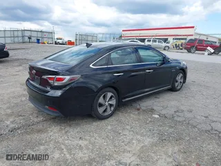 2017 Hyundai Sonata Hybrid Limited with VIN KMHE34L14HA055044, listed as a IAAI auction lot 42021191 with 286,825 mi miles. Bid and sale history available at carsss.com. Image 4.