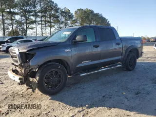 2011 Toyota Tundra z VIN 5TFEY5F16BX104935, wystawiony jako Copart lot #48495195 z przebiegiem 196 953 mil mil oraz Szkoda całkowita • Salvage title. Historia ofert i sprzedaży dostępna na DreamBid. Obrazek 1.